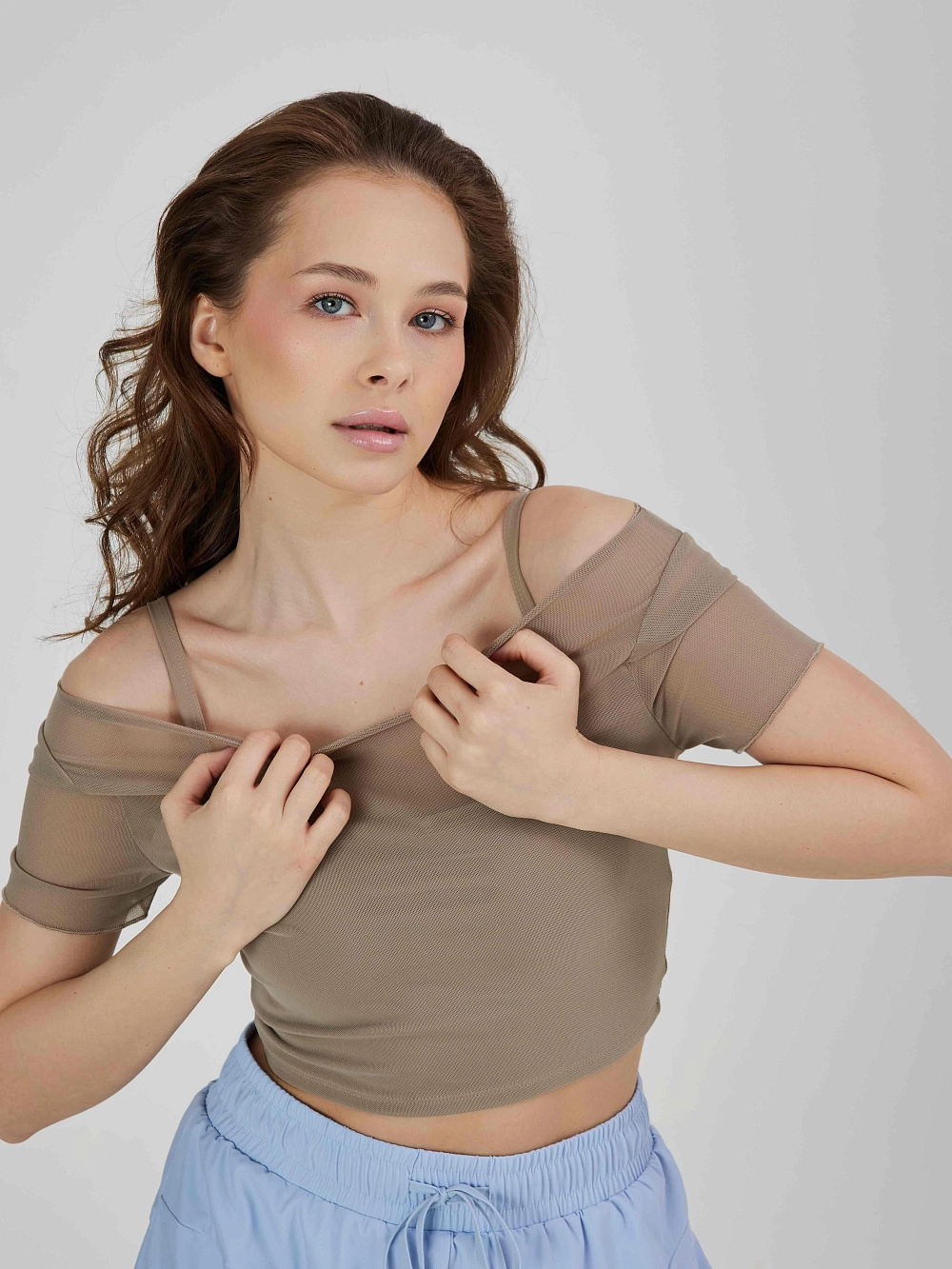 Укороченная футболка из сетки с внутренним топом - 4 